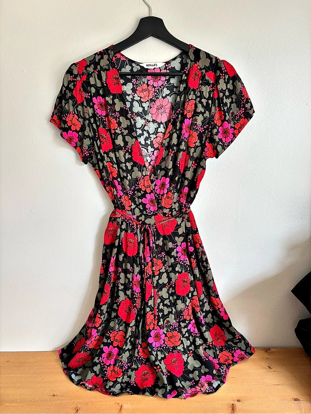 ROLLA'S Dancer Wrap Dress Floral Maxi Black & Red Large